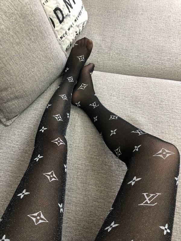 Louis Vuitton Socks LVO00011